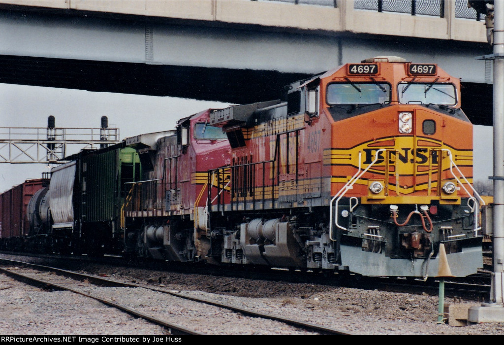 BNSF 4697 East